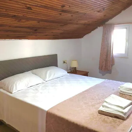 Apartmán Deka 7 *